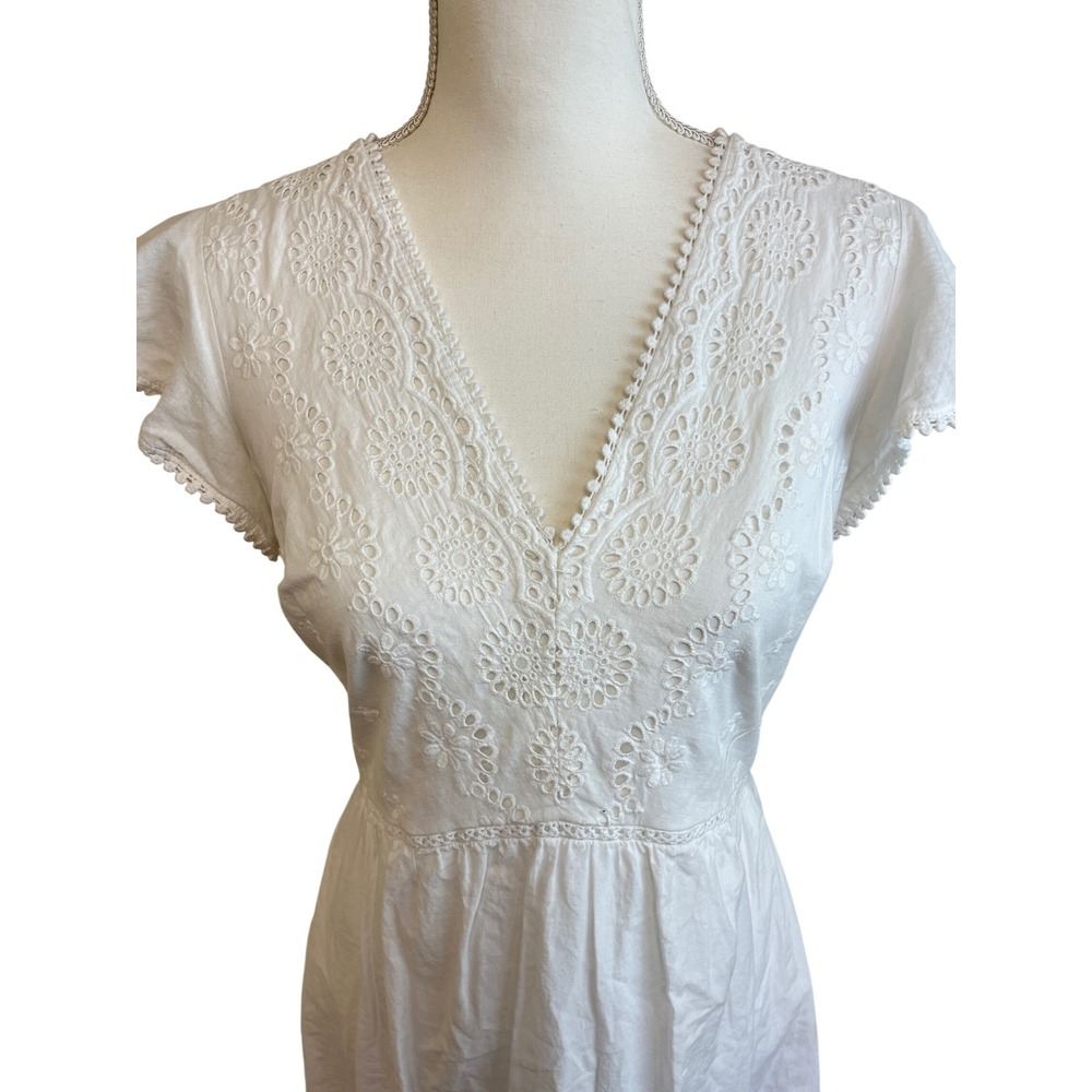 CITY TRIANGLES White Eyelet Lace Dress Sz M Lace Flutter Church Graduation‎ - Picture 3 of 11